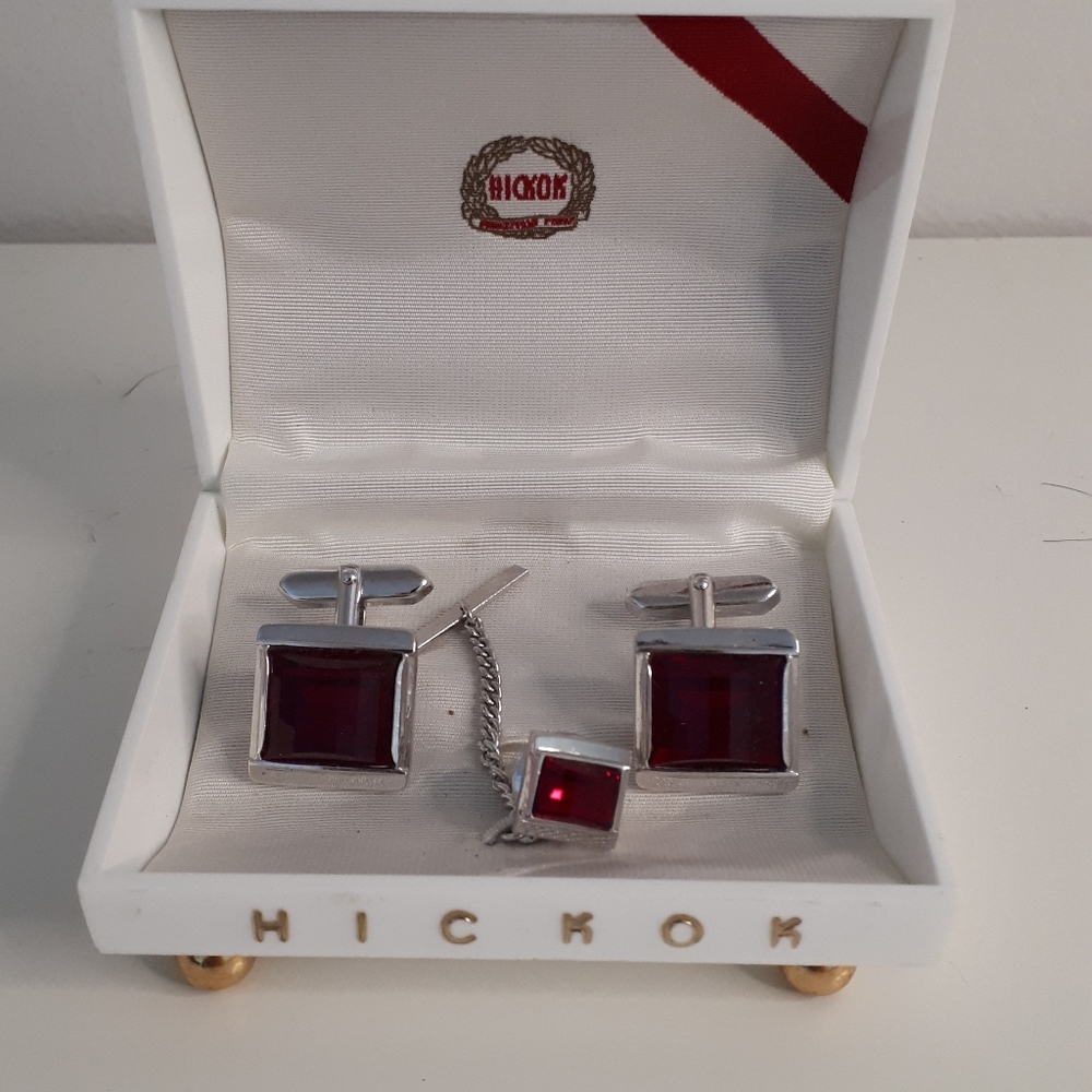 Hickok Vintage Cufflink Tiepin Set Ruby Silvertone Whaleback